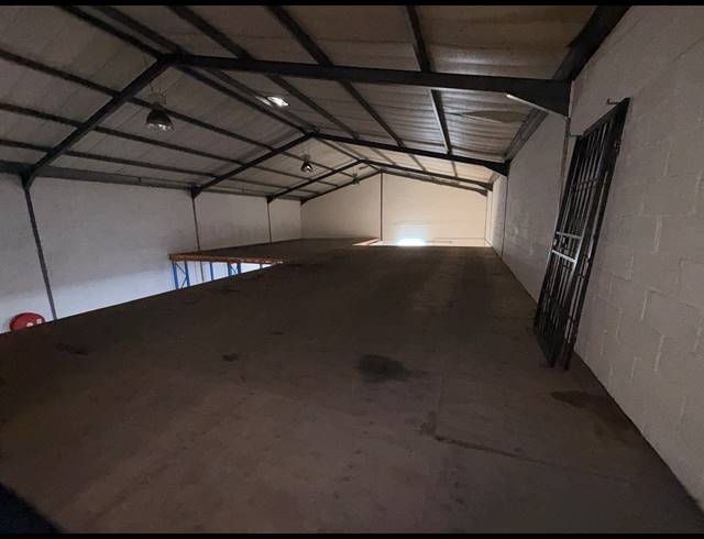 380M² WAREHOUSE TO LET IN PAROW INDUSTRIAL